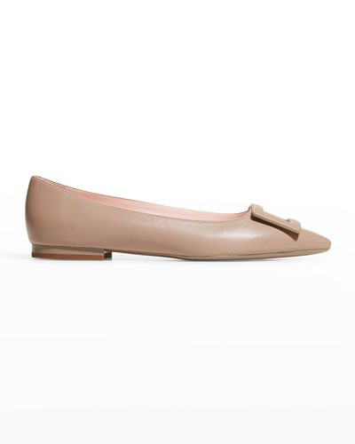 Roger Vivier Gommettine Leather Buckle Ballerina Flats In Beige