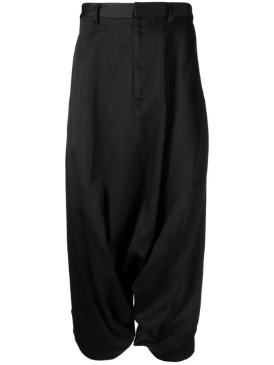 Julius Drop-crotch Detail Shorts In Black
