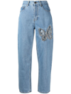 AREA BUTTERFLY-PATCH CROPPED JEANS