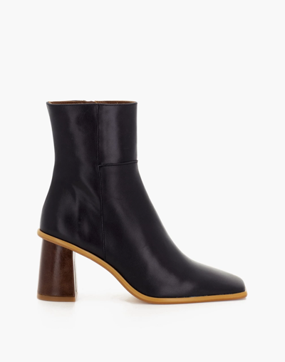 Mw Alohas Leather West Block-heeled Boots In Washed Black