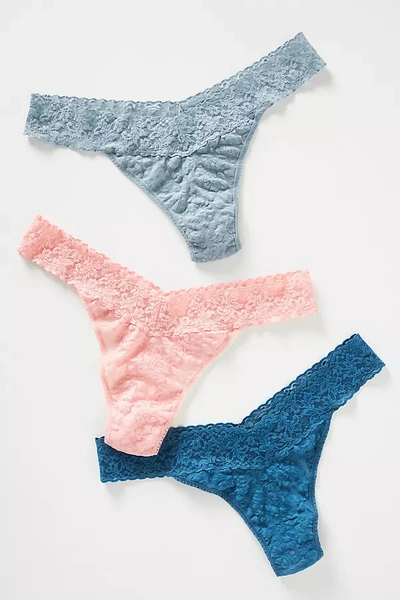 Hanky Panky 3-pack Original-rise Multicolor Lace Thongs In Sarg/rspk/stcb