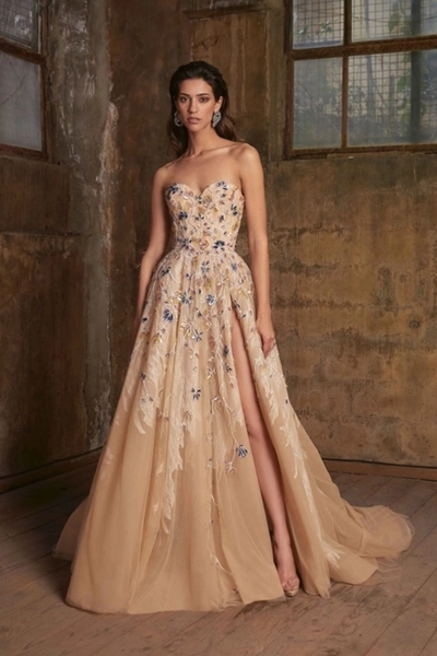 Tony Ward Sweetheart Neck Gown