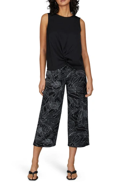 Ellen Tracy Palm Outline Smocked Crop Pants In Black/ White Leaf