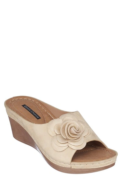 Good Choice New York Tokyo Floral Wedge Sandal In Gold