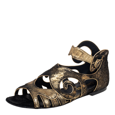 Pre-owned Chanel Black/gold Calf Hair And Leather Cutout Flat Sandals Size 38
