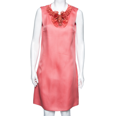 Pre-owned Gucci Pink Textured Silk Neck Embellished Sleeveless Shift Dress M