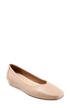 Softwalk Vellore Ballet Flat In Nude