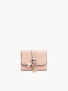 Chloé Portefeuille Compact À Trois Volets Alphabet En Cuir Grainé Femme Rose Taille Onesize 100% Cuir De V In Rose