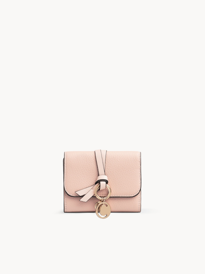 Chloé Portefeuille Compact À Trois Volets Alphabet En Cuir Grainé Femme Rose Taille Onesize 100% Cuir De V