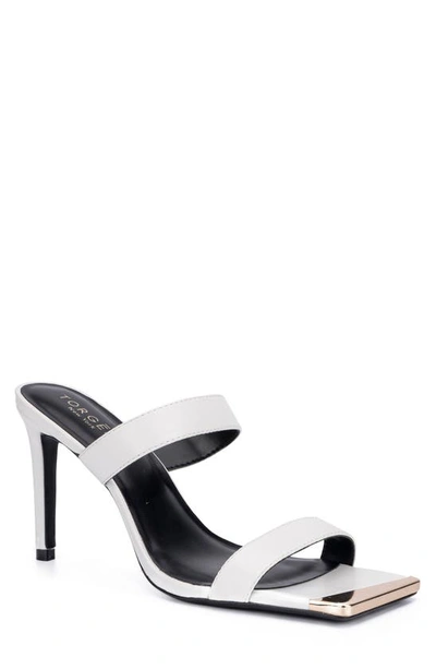 Torgeis Antilles Sandal In White