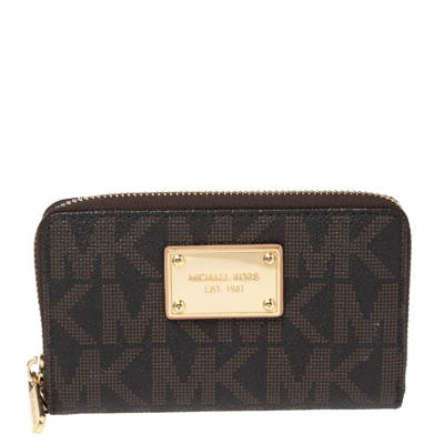 Pre-owned Michael Michael Kors Signature Coated Canvas Logo Zip Around Wristlet Wallet In Brown