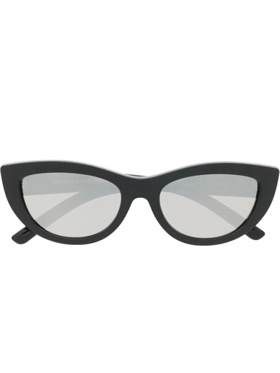 Michael Kors Rio Cat-eye Sunglasses In Schwarz