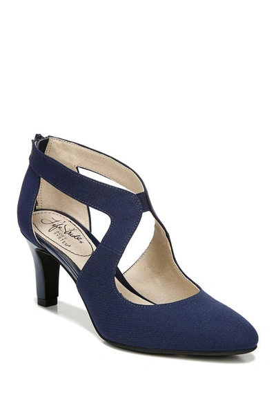 Lifestride Shoes Giovanna 2 Pump In Lux Navy