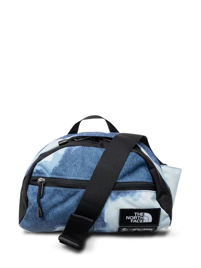 Supreme X The North Face Roo Ii 腰包 In Blau