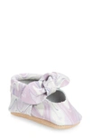 FRESHLY PICKED KNOTTED BOW CRIB SHOE