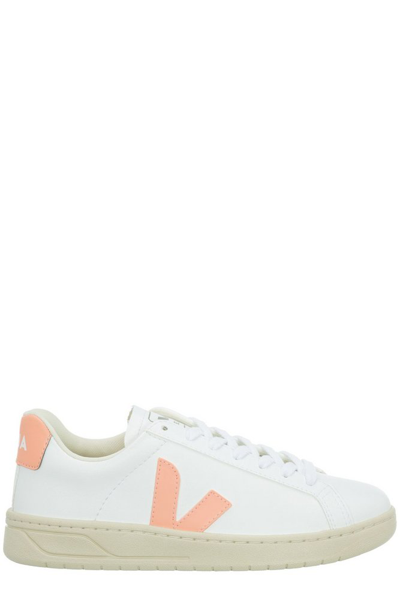 Veja Urca Bicolor Low-top Sneakers In White Bellini