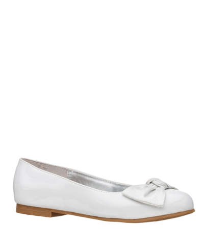 Nina Big Girls Ballet Flats In White Patent