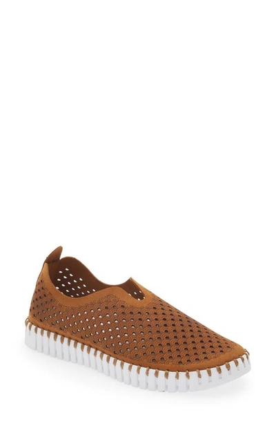 ILSE JACOBSEN ILSE JACOBSEN TULIP 139 PERFORATED SLIP-ON SNEAKER