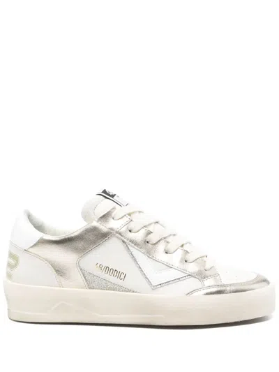 4b12 Kyle Sneakers In Weiss