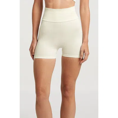 4th Arq Mila Seamless Shorts In Cream