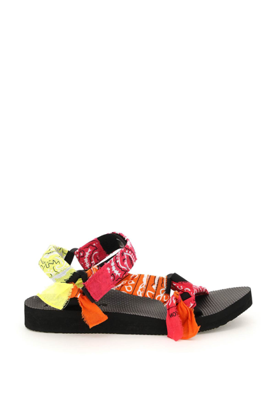 Arizona Love Trekky Paisley Print Sandals In Multicolour