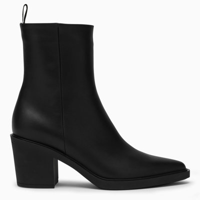Gianvito Rossi Dylan Leather Zip Booties In Black