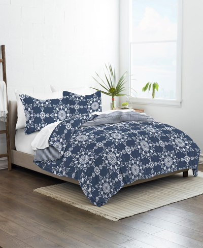 Ienjoy Home Home Collection 3 Piece Premium Ultra Soft Daisy Medallion Reversible Comforter Set, Queen In Navy