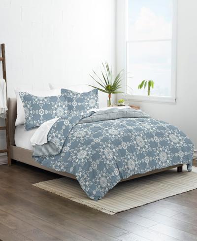 Ienjoy Home Ultra Soft Daisy Medallion Reversible 3- Pc. Comforter Set, King In Blue