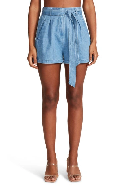 Bb Dakota By Steve Madden Sunshine Toast Chambray Shorts In Mblu - Blue Denim