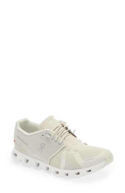 On Cloud 5 Running Shoe In Pearl/white