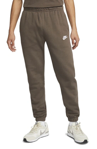 Nike Men's  Sportswear Club Fleece Pants In Brown