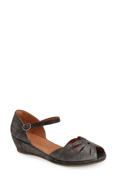 Gentle Souls By Kenneth Cole Women's Lily Moon Sandals Women's Shoes In Graphite