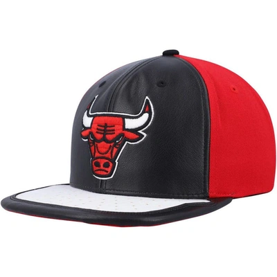 Mitchell & Ness Men's  Black And White Chicago Bulls Day One Snapback Hat In Black,white