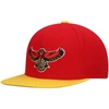 MITCHELL & NESS MITCHELL & NESS RED/YELLOW ATLANTA HAWKS HARDWOOD CLASSICS TEAM TWO-TONE 2.0 SNAPBACK HAT