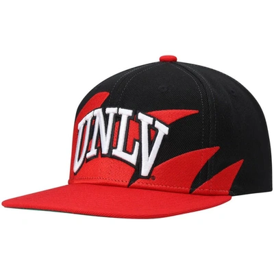 Mitchell & Ness Unlv Rebels Baseball Cap In Red