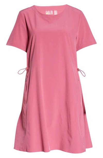 Zella Cinch Side Dress In Burgundy Blush