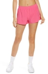 Alo Yoga Stride Shorts In Pink Fuchsia