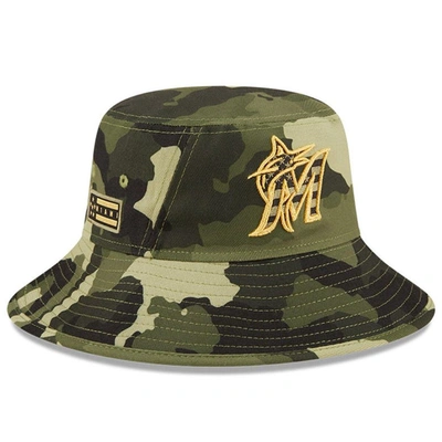 NEW ERA NEW ERA CAMO MIAMI MARLINS 2022 ARMED FORCES DAY BUCKET HAT