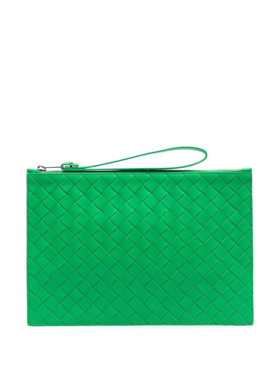 Bottega Veneta Intrecciato-weave Clutch Bag In Green