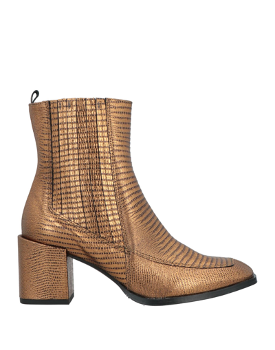 Marian Ankle Boots In Bronze
