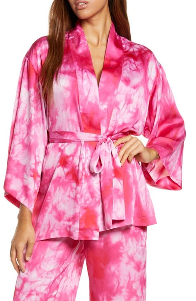 Natori Sora Tie Dye Satin Robe In Sunset Coral