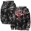 MAJESTIC MAJESTIC THREADS BLACK CHICAGO BULLS BURBLE TIE-DYE TRI-BLEND PULLOVER HOODIE