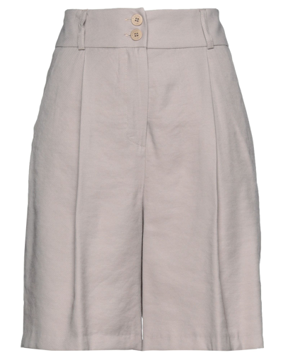 Skills & Genes Woman Shorts & Bermuda Shorts Taupe Size 4 Viscose, Polyester In Grey