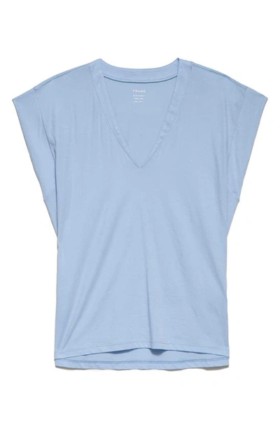 Frame Le Mid Rise V-neck Organic-cotton T-shirt In Chambray Blue