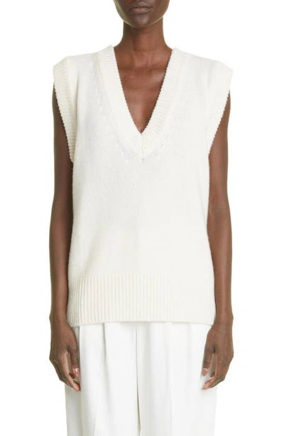 Co Oversized Cashmere Knit Sweater Vest In Ivory