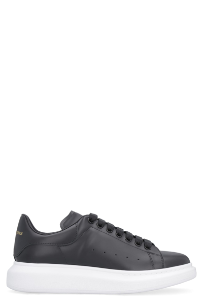 Alexander Mcqueen Larry Leather Sneakers In Black