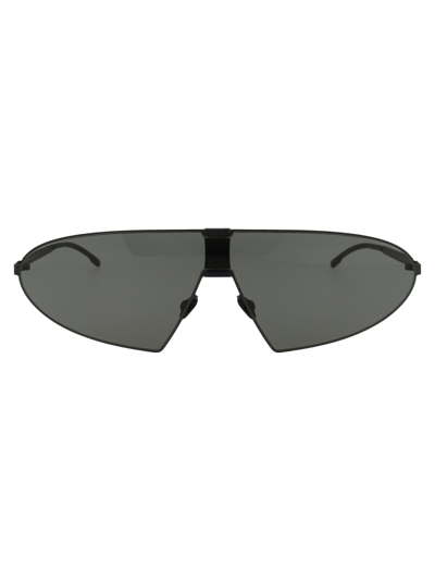 Mykita Karma Single-lens Sunglasses In 243 Mh1 Black/pitch Black|darkgrey Solid Shield