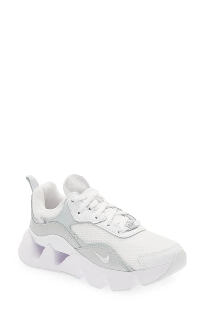 Nike Women's Ryz 365 2 Shoes In White
