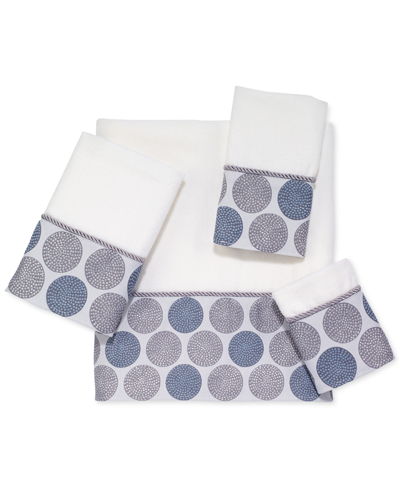 Avanti Dotted Circles Fingertip Towel Bedding In White