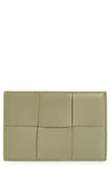 Bottega Veneta Intrecciato Leather Card Case In Travertine-gold